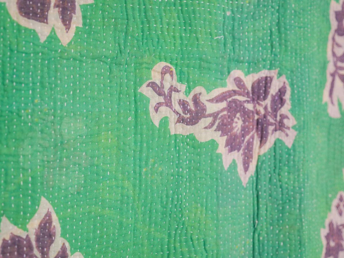 Couvre-lit Kantha Vintage en Coton Recyclé  No.106 "Midnights and Green"