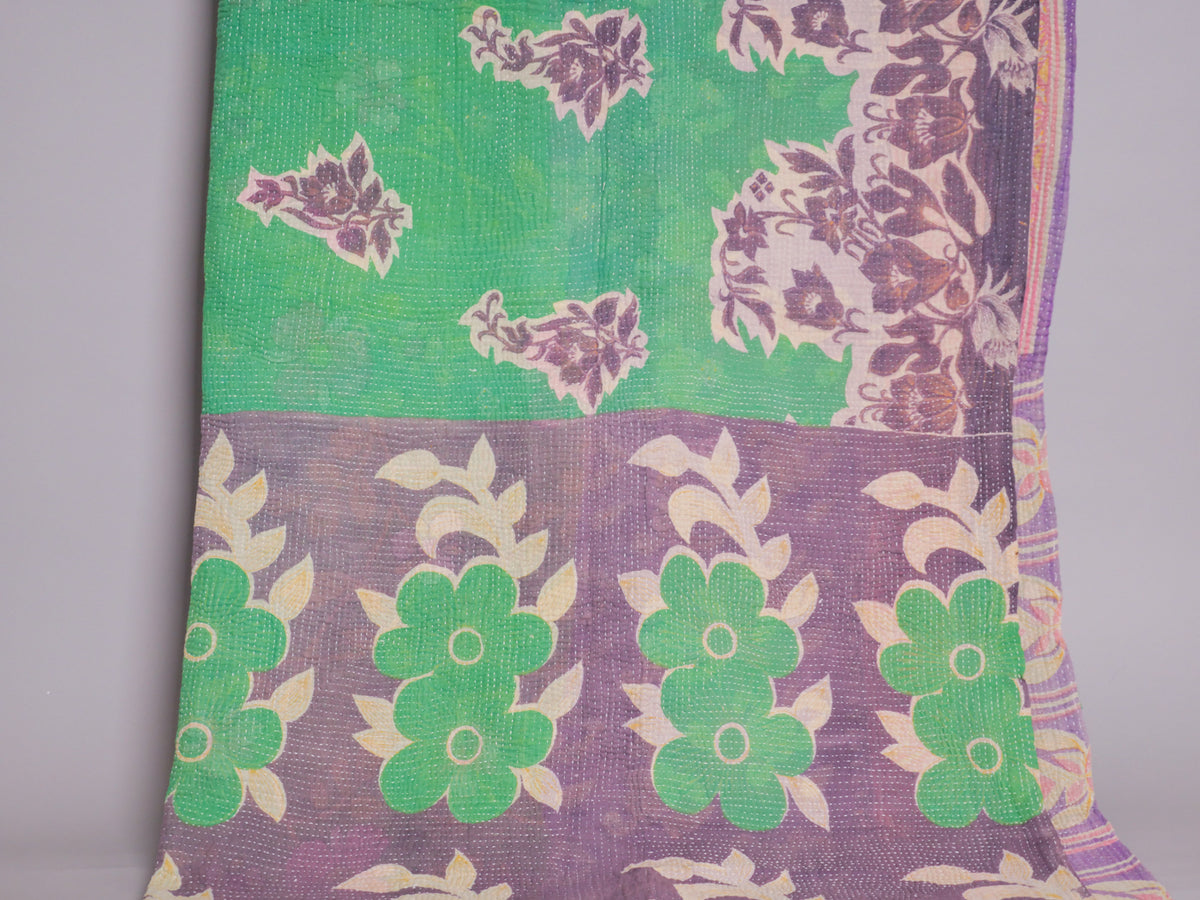 Couvre-lit Kantha Vintage en Coton Recyclé  No.106 "Midnights and Green"