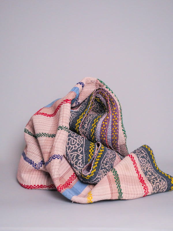 Couvre-lit Kantha Vintage en Coton Recyclé  No.126 "Rainbow"