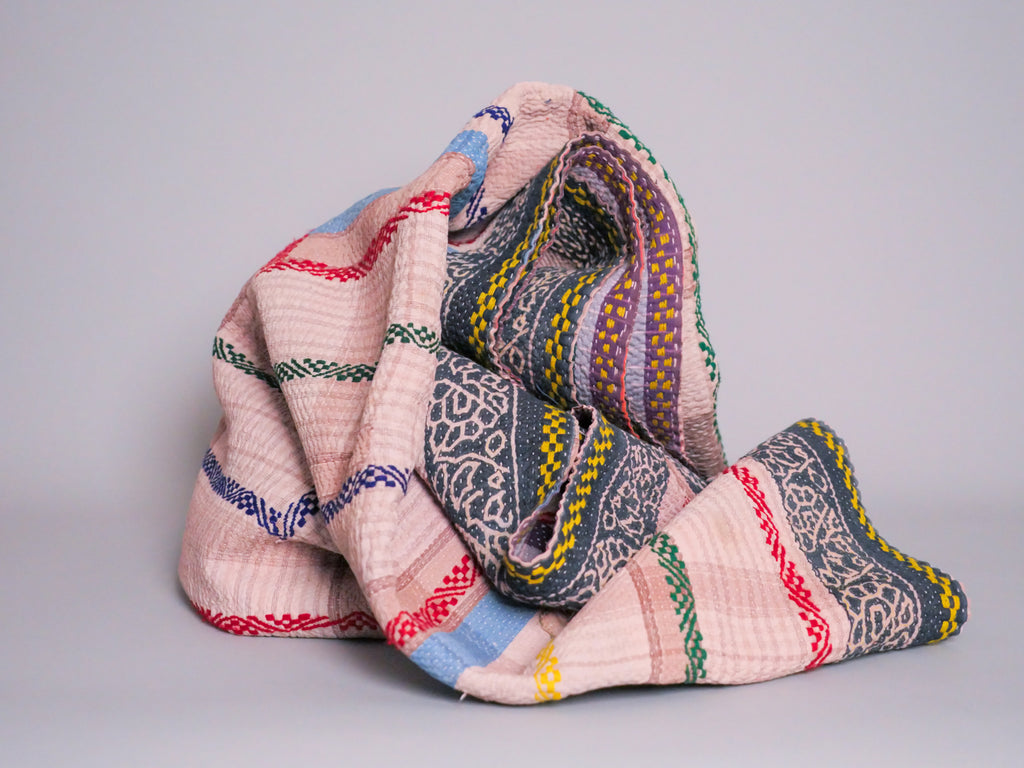 Couvre-lit Kantha Vintage en Coton Recyclé  No.126 "Rainbow"