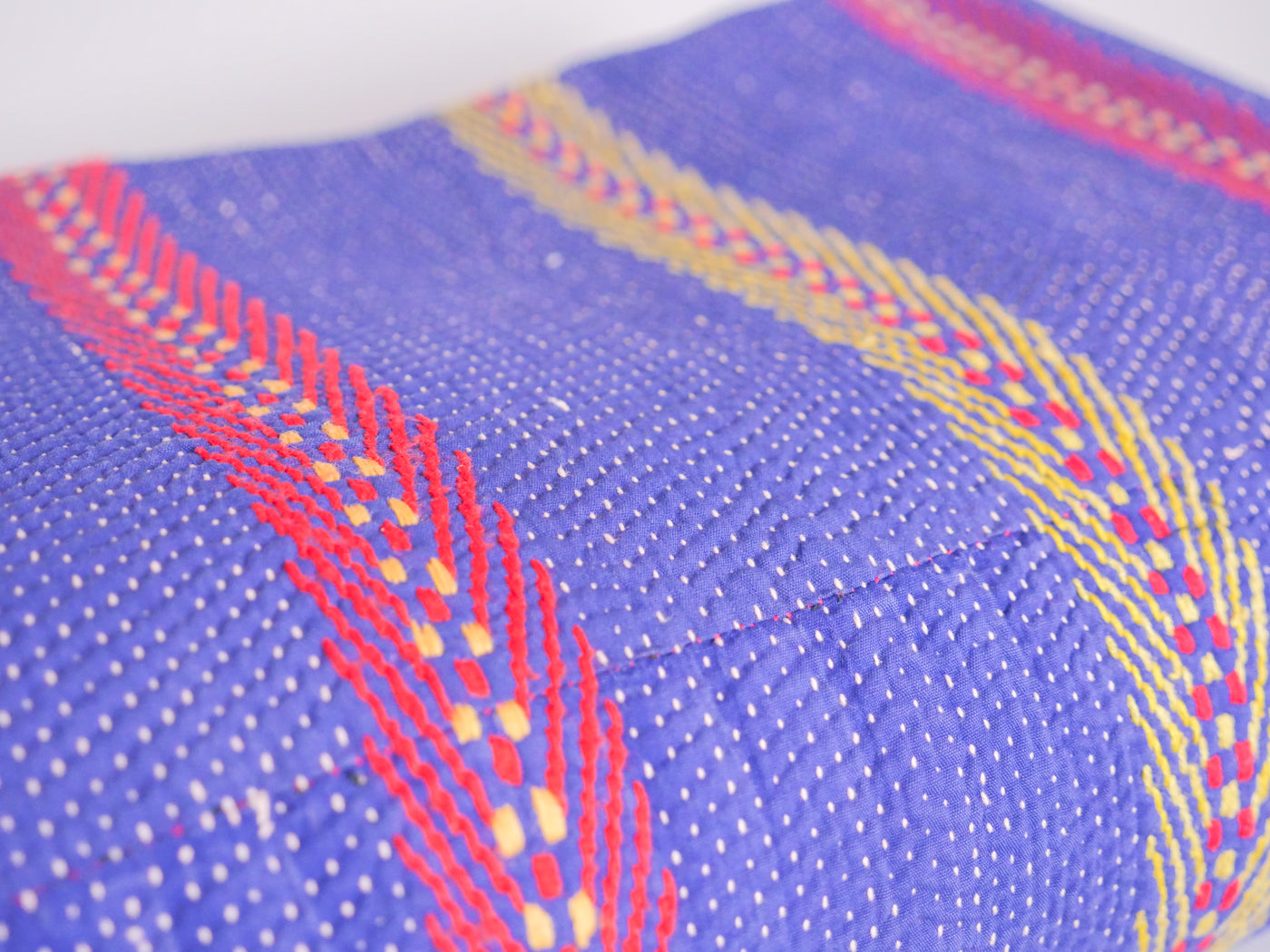 Couvre-lit Kantha Vintage en Coton Recyclé  No.123 "Purple Stripe" Image secondaire du produit