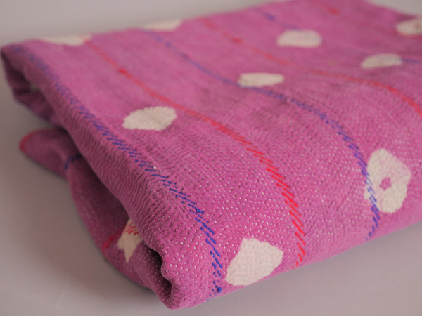 Couvre-lit Kantha Vintage en Coton Recyclé  No.120 "Blue Bandhani"
