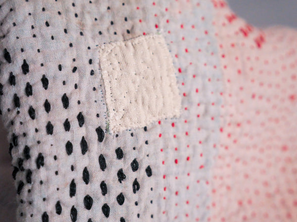 Couvre-lit Kantha Vintage en Coton Recyclé  No.123 "White Diamonds"