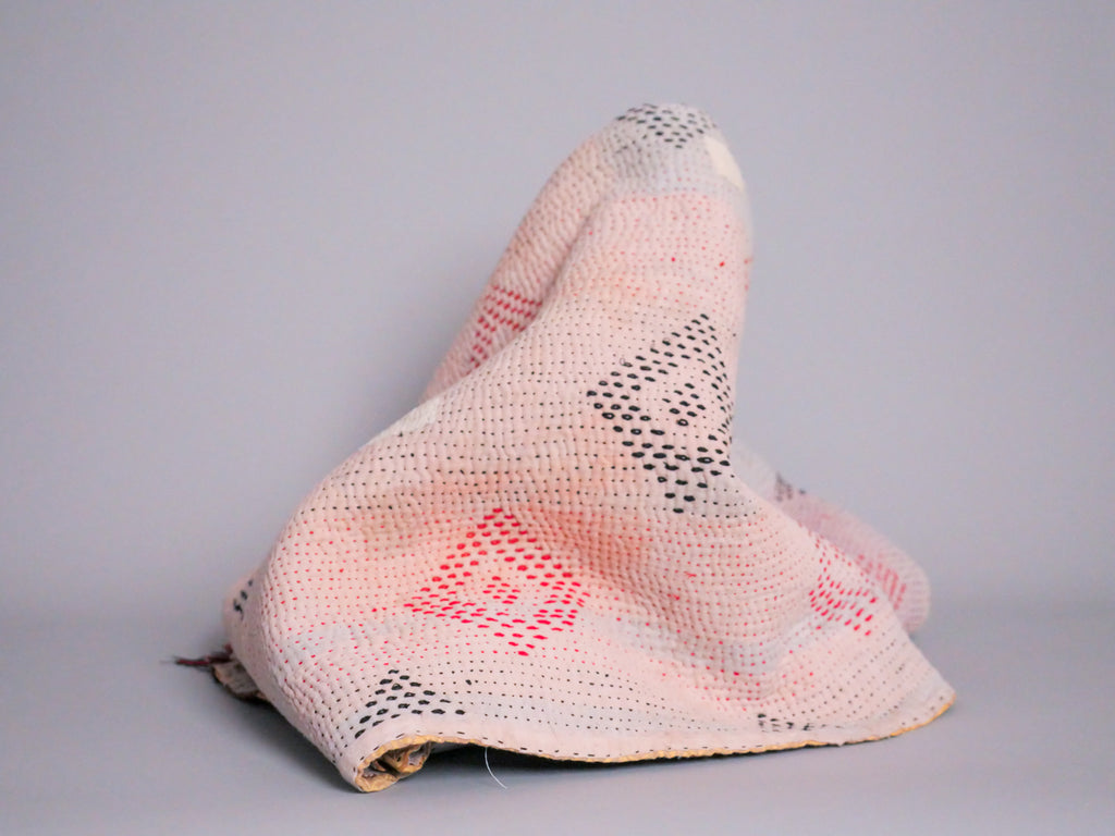 Couvre-lit Kantha Vintage en Coton Recyclé  No.123 "White Diamonds"
