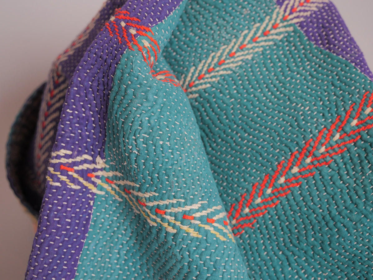 Couvre-lit Kantha Vintage en Coton Recyclé  No.117 "Suns"