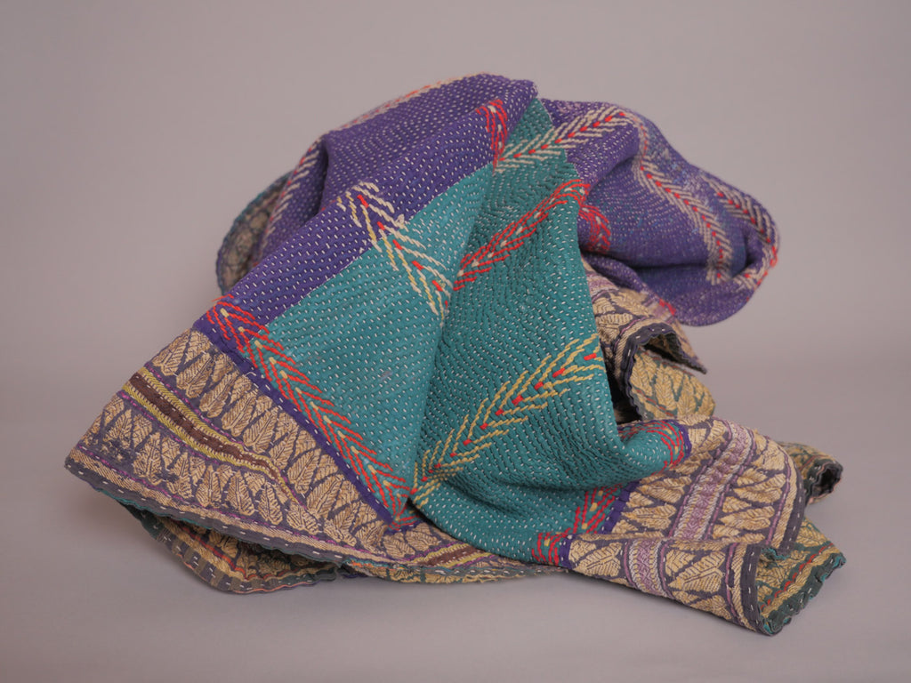 Couvre-lit Kantha Vintage en Coton Recyclé  No.117 "Suns"