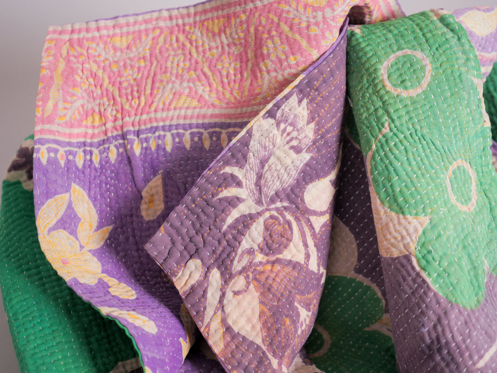 Couvre-lit Kantha Vintage en Coton Recyclé  No.106 "Midnights and Green"