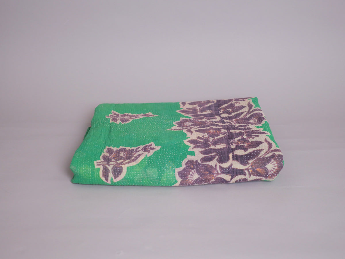 Couvre-lit Kantha Vintage en Coton Recyclé  No.106 "Midnights and Green"