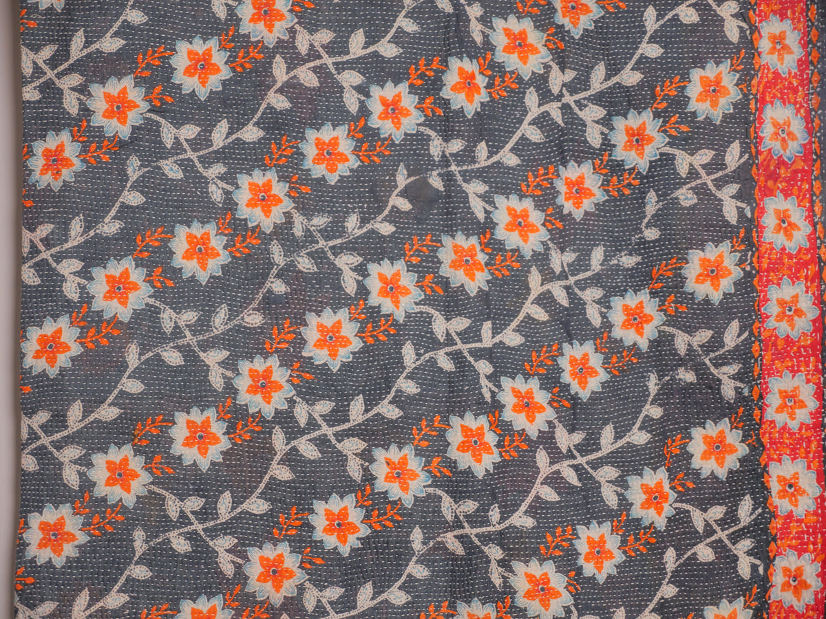 Couvre-lit Kantha Vintage en Coton Recyclé  No.110 "Forget Me Nots"