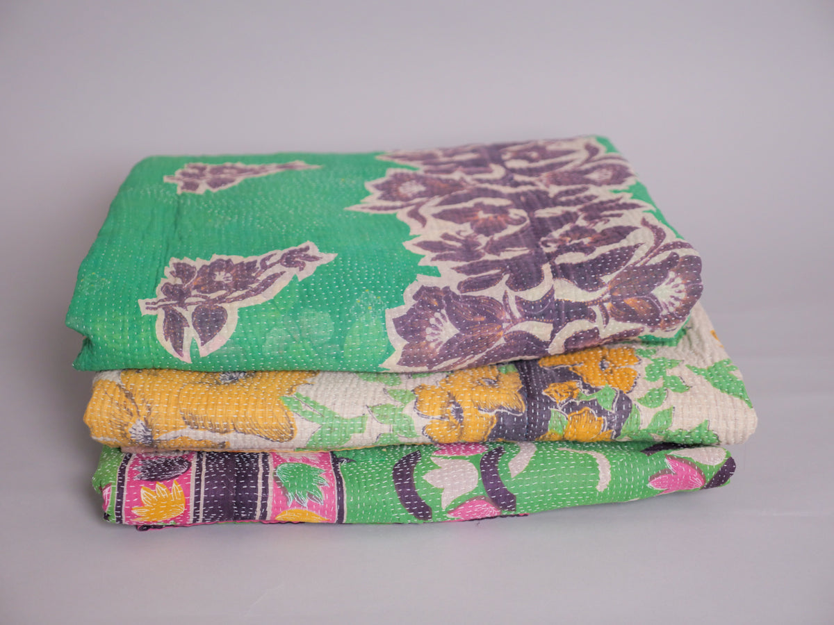 Couvre-lit Kantha Vintage en Coton Recyclé  No.106 "Midnights and Green"