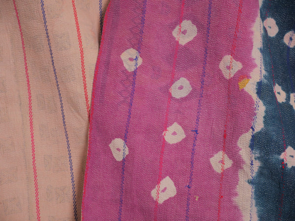 Couvre-lit Kantha Vintage en Coton Recyclé  No.120 "Blue Bandhani"