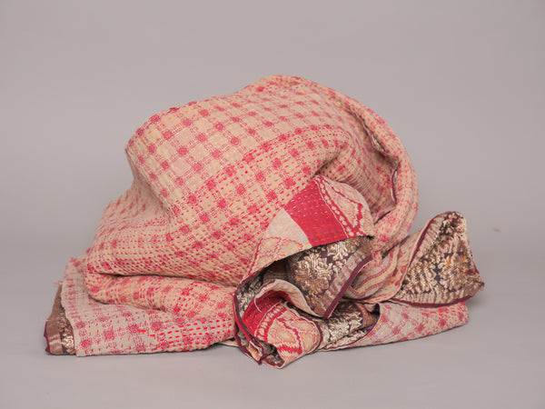 Kantha sari couvre-lit  "Graphic Violet" coton recyclé brodé à la main