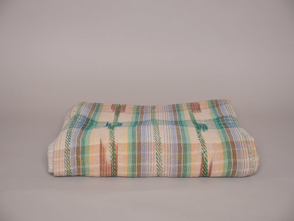 Kantha sari couvre-lit  "Ikat horizon"  coton recyclé brodé à la main