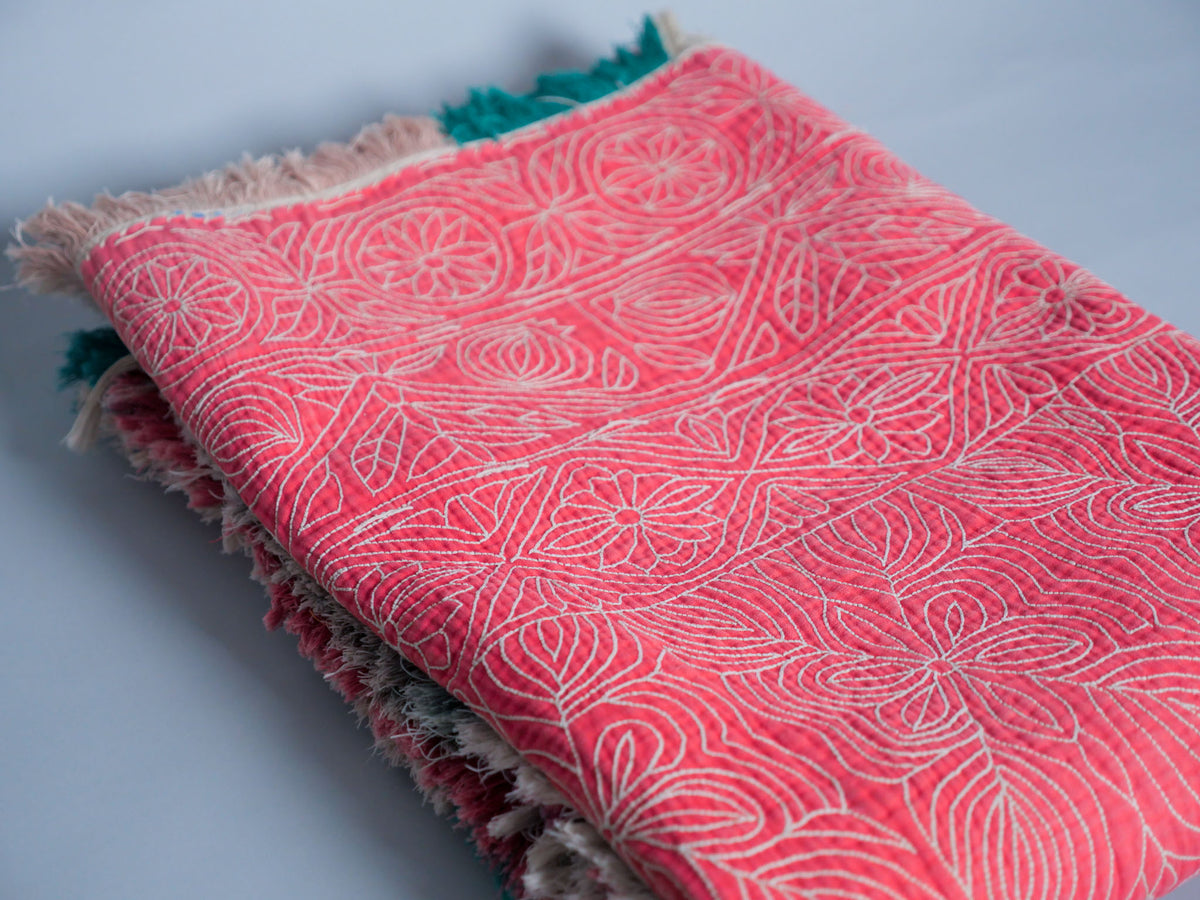 Plaid brodé maiin vintage