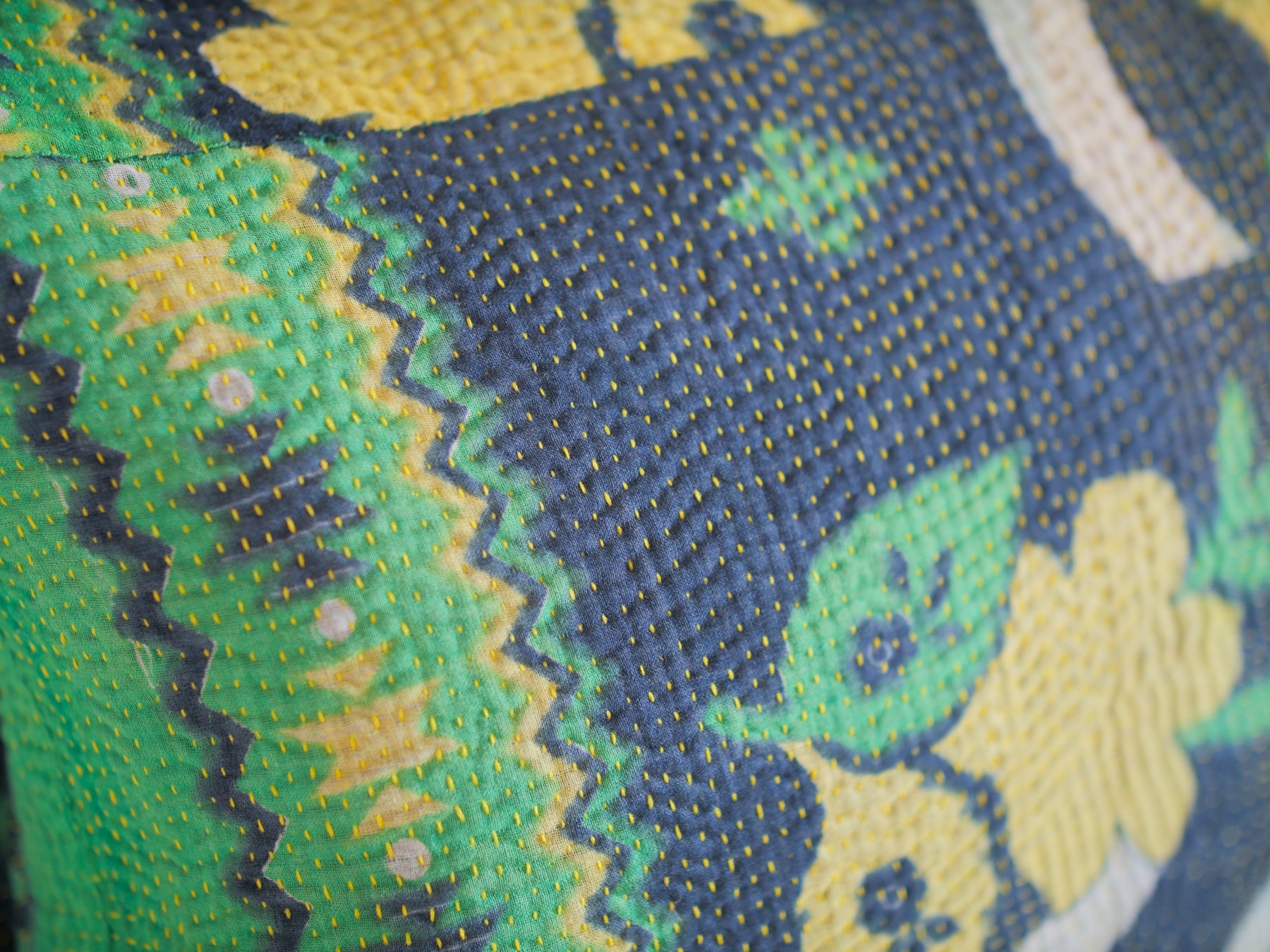 Housse de coussin kantha