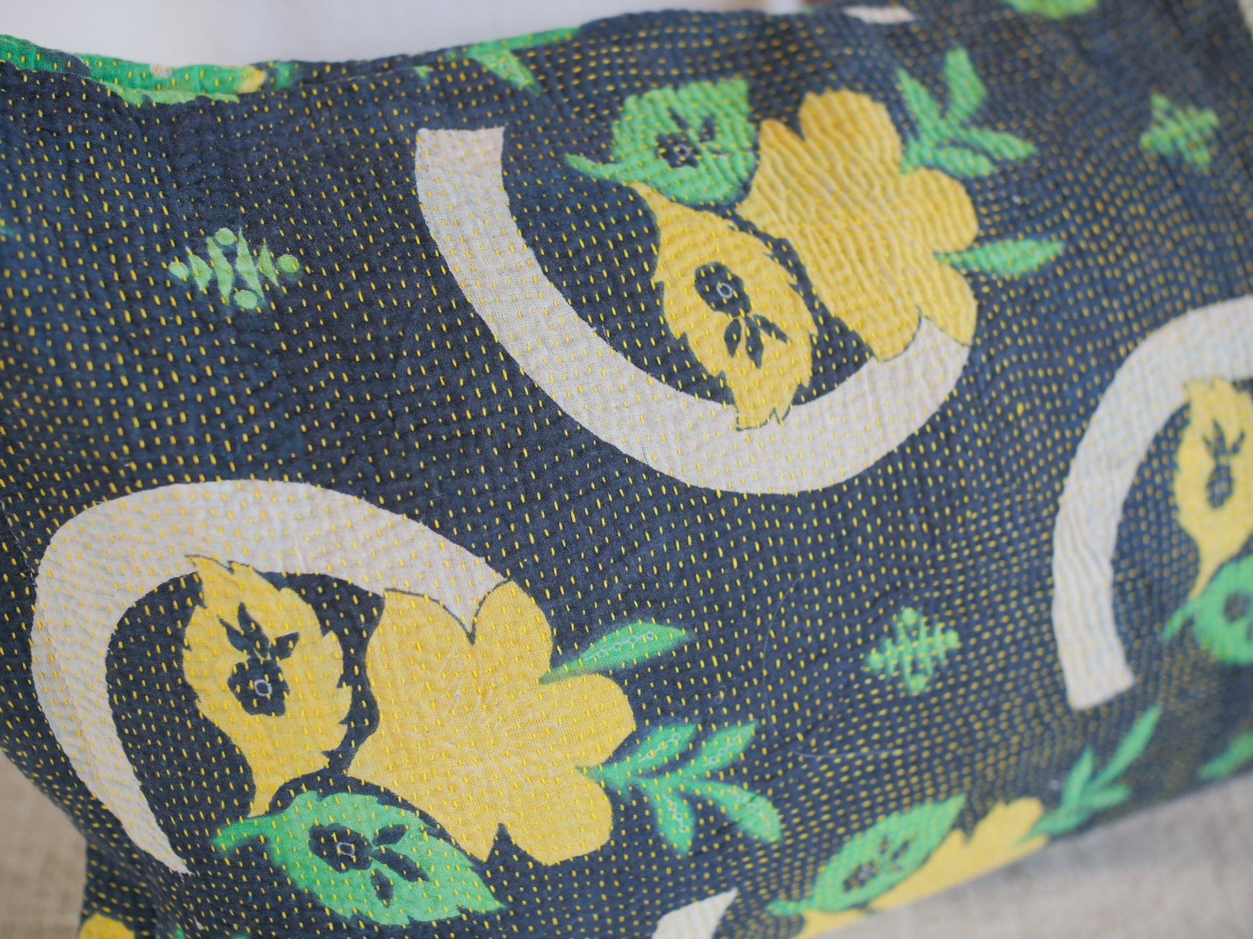 Housse de coussin kantha