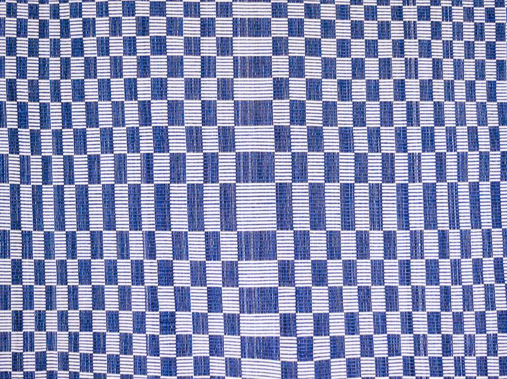 Binakul textile, couverture, tissé main au Philippines. Hand loomed textile from the Philippines.