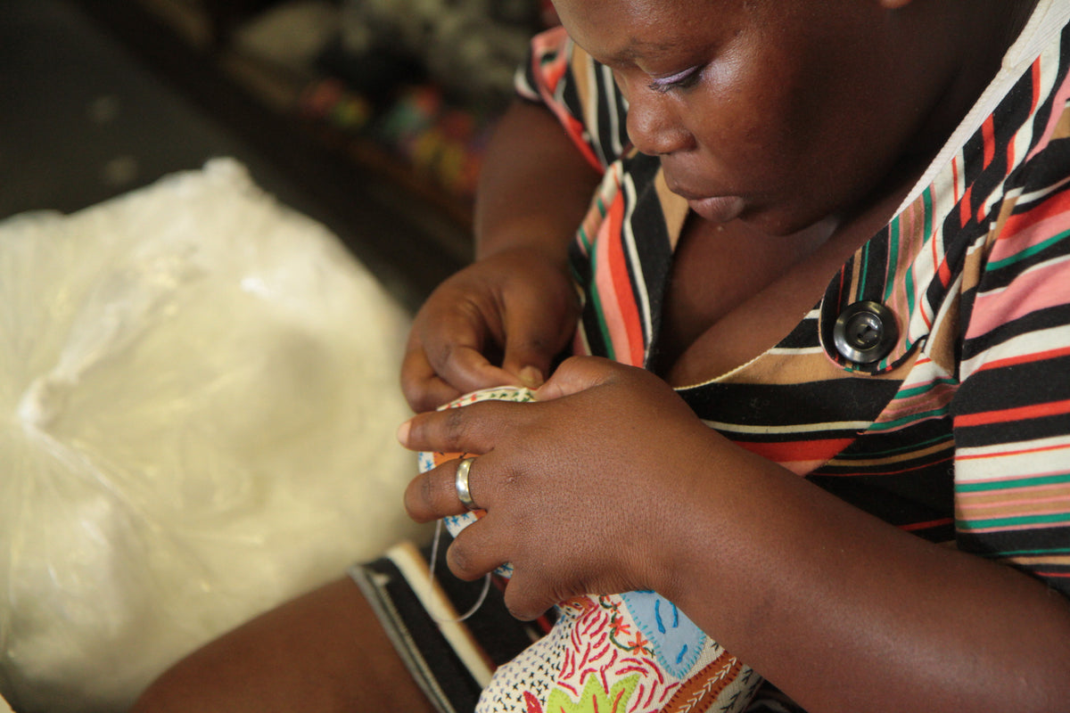Broderie chez Heartworks en Afrique de Sud