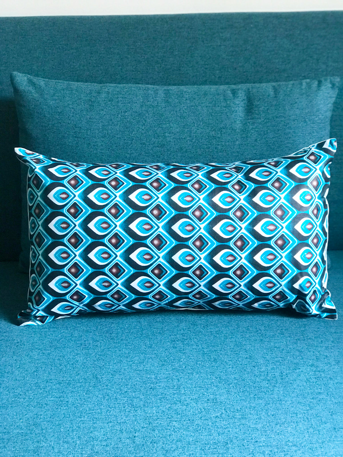 An exclusive Storie collection, made up of small batch of vintage, handmade and up cycled fabrics, found in the four corners of the globe. Each cushion is  finished by skilled tailors in the French capital with an elegant linen, using an envelope style closing, with a discrete Storie label in the interior.