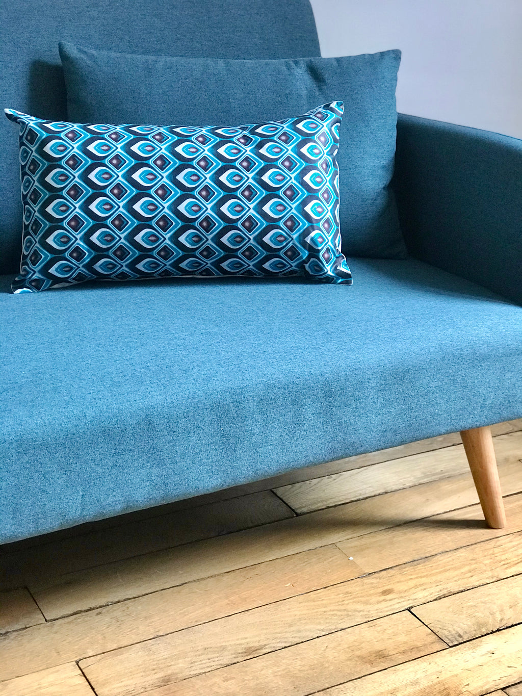 An exclusive Storie collection, made up of small batch of vintage, handmade and up cycled fabrics, found in the four corners of the globe. Each cushion is  finished by skilled tailors in the French capital with an elegant linen, using an envelope style closing, with a discrete Storie label in the interior.