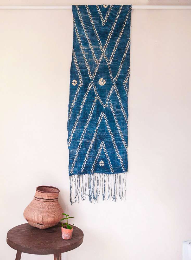 Indigo dogon Burkina Faso tissé main. Hand loomed indigo from Burkina Faso.