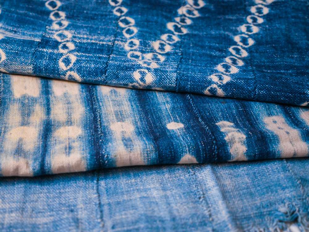 Indigo dogon Burkina Faso tissé main. Hand loomed indigo from Burkina Faso.