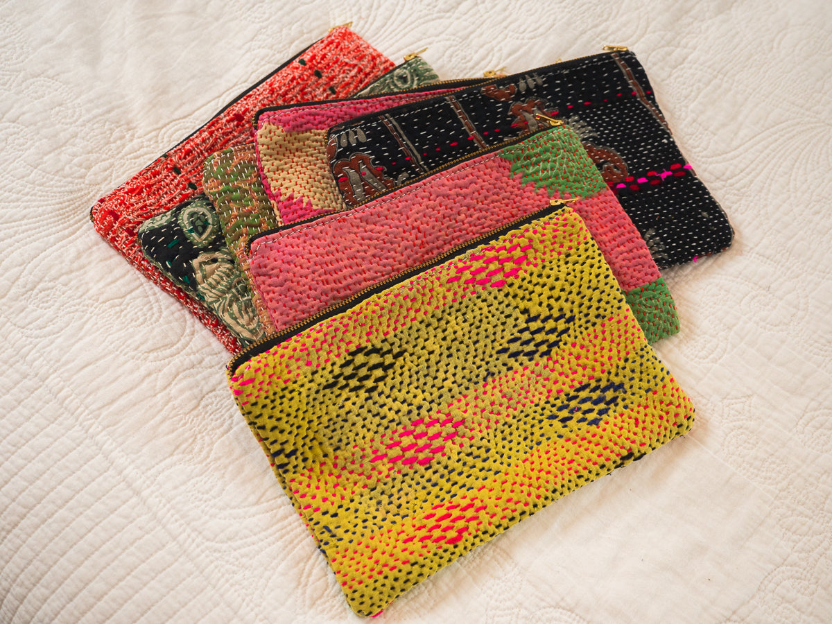 Kantha trousse en coton recyclé.