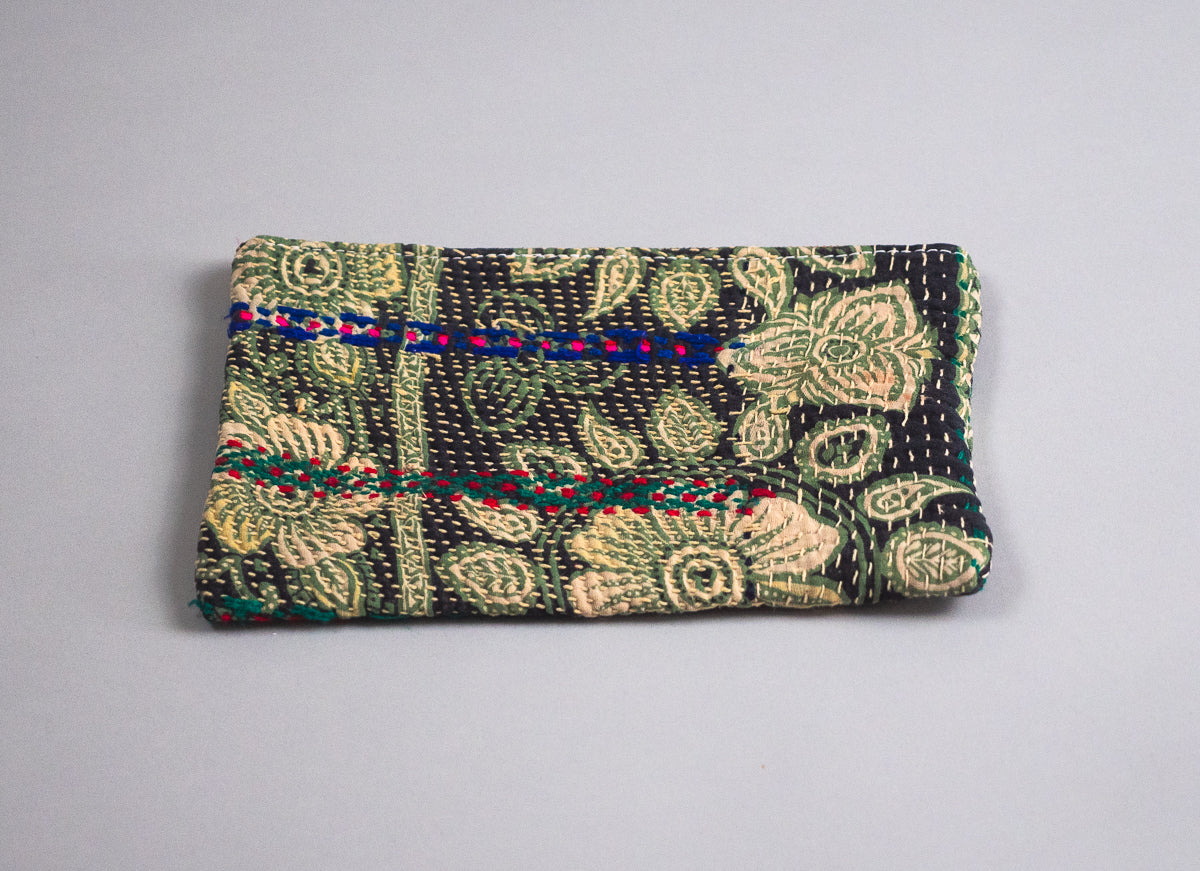 Kantha trousse en coton recyclé.
