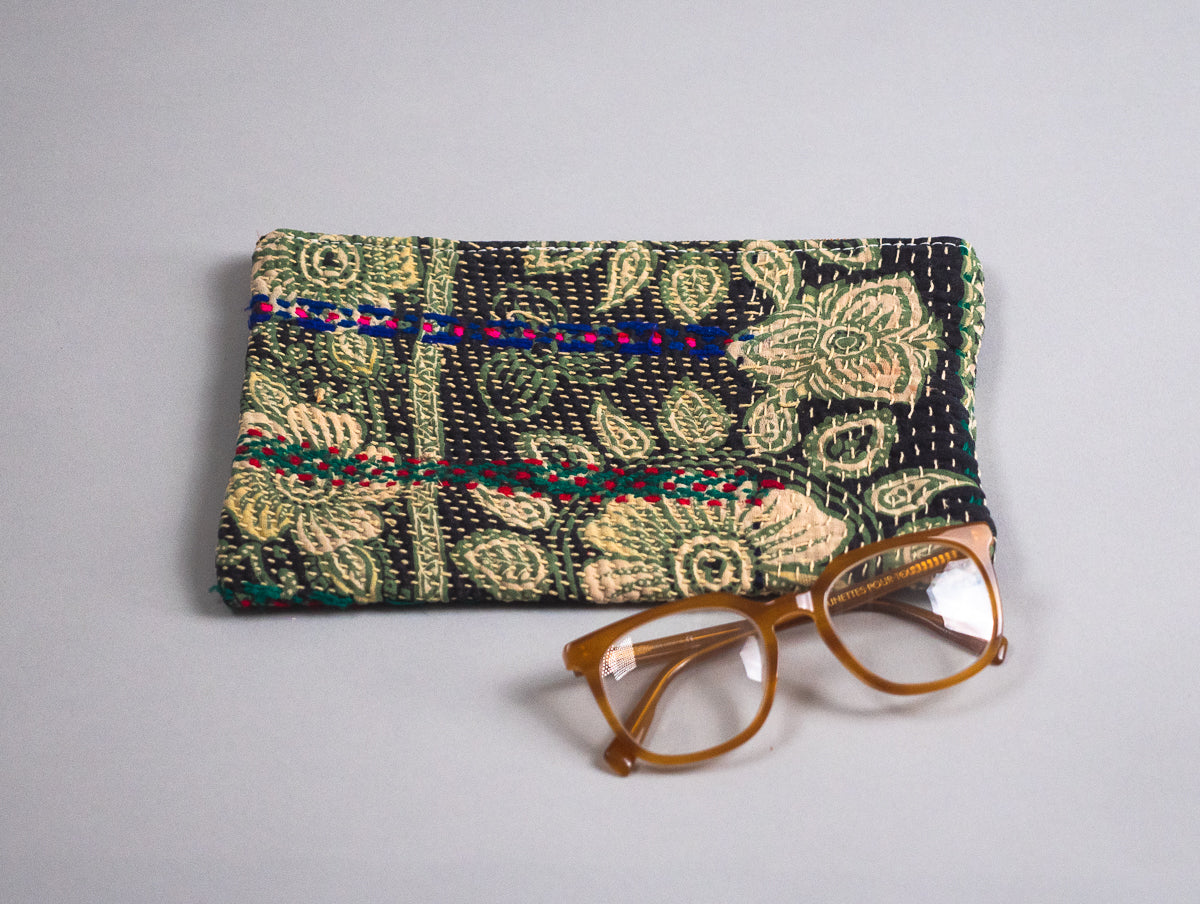 Kantha trousse en coton recyclé.