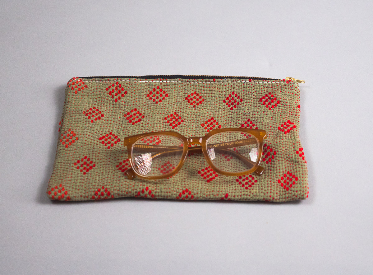 Kantha trousse en coton recyclé.
