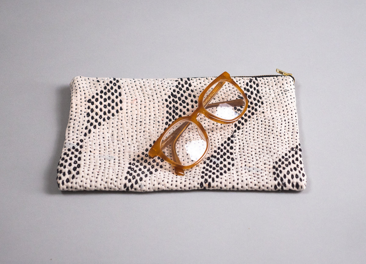Kantha trousse en coton recyclé.