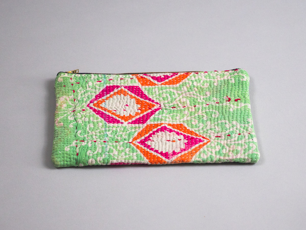 Kantha trousse en coton recyclé.