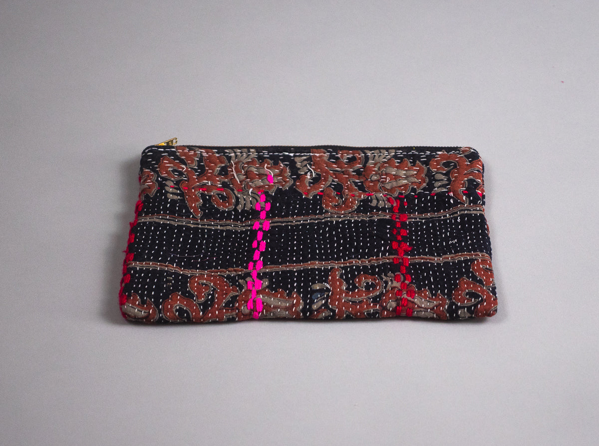 Kantha trousse en coton recyclé.
