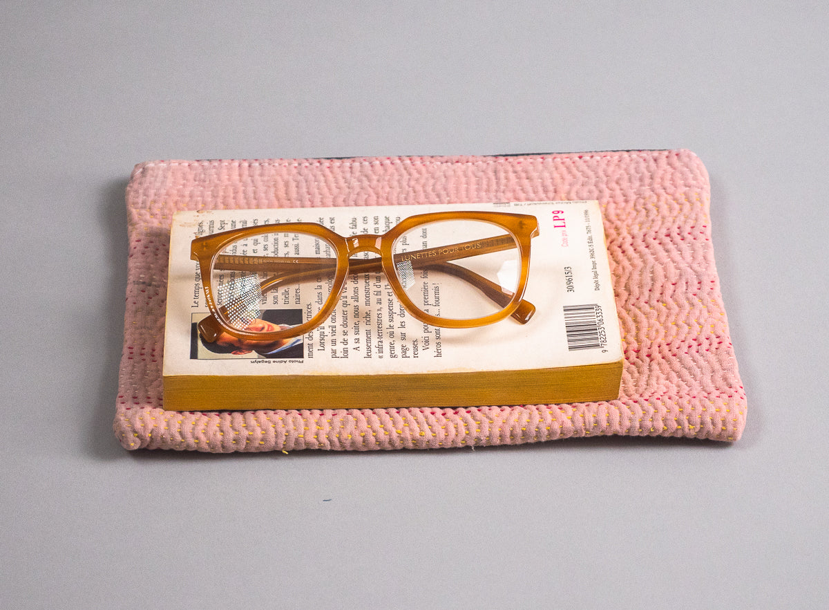 Kantha trousse en coton recyclé.