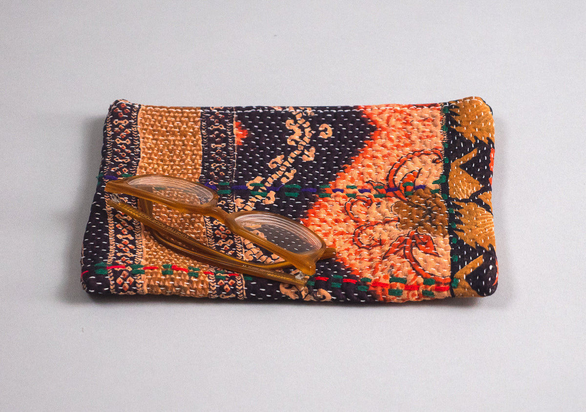 Kantha trousse en coton recyclé.