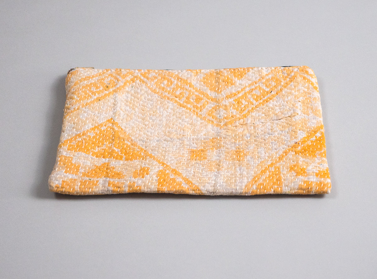 Kantha trousse en coton recyclé.