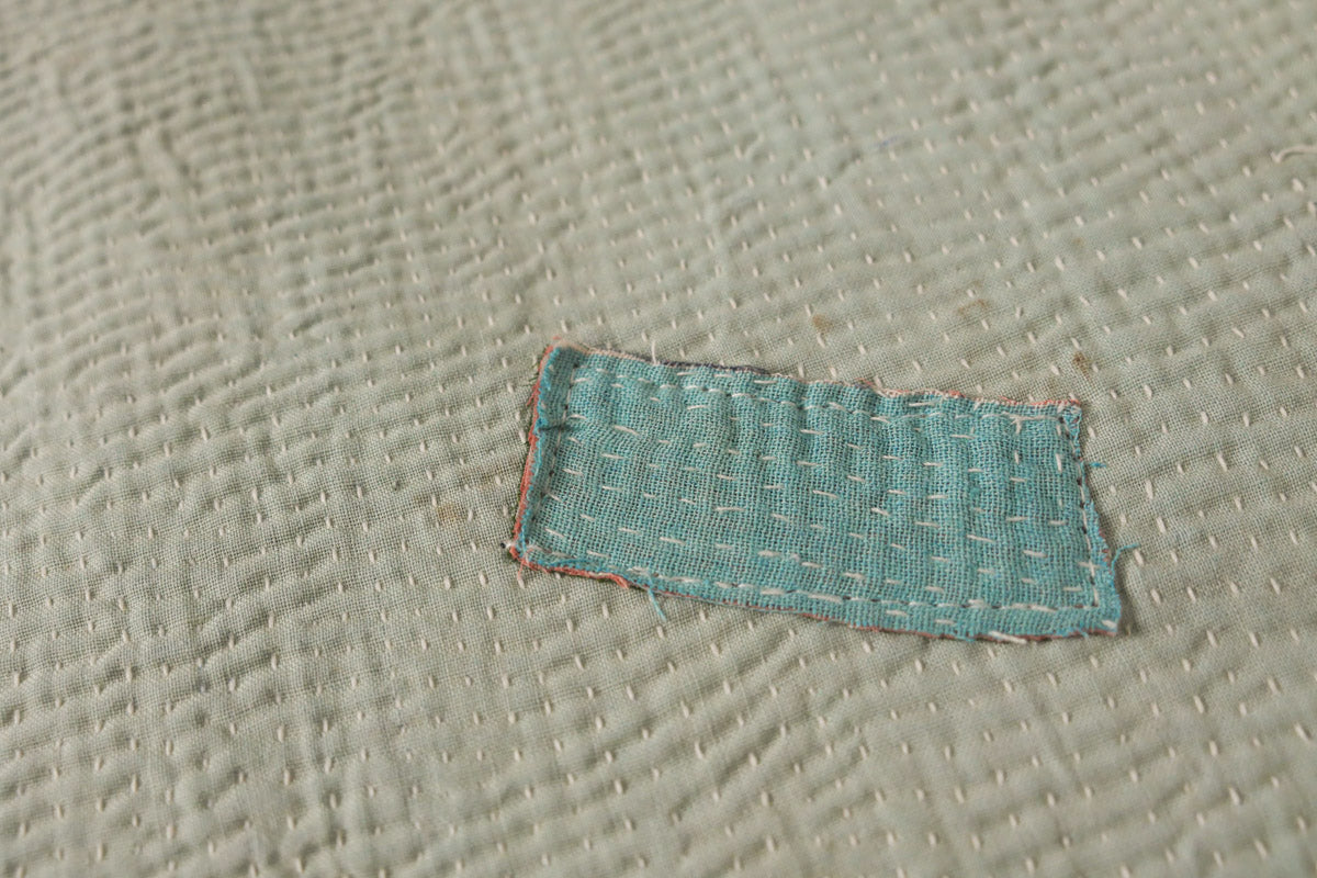 Kantha sari couvre-lit  No.12, Fushia Marigolds,  coton recyclé brodé à la main