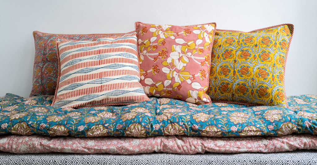 Coussin Iris Moutard blockprint