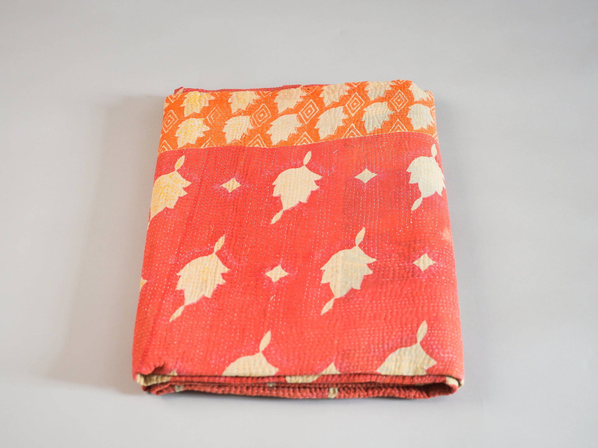 Kantha couvre lit en sari recyclé
