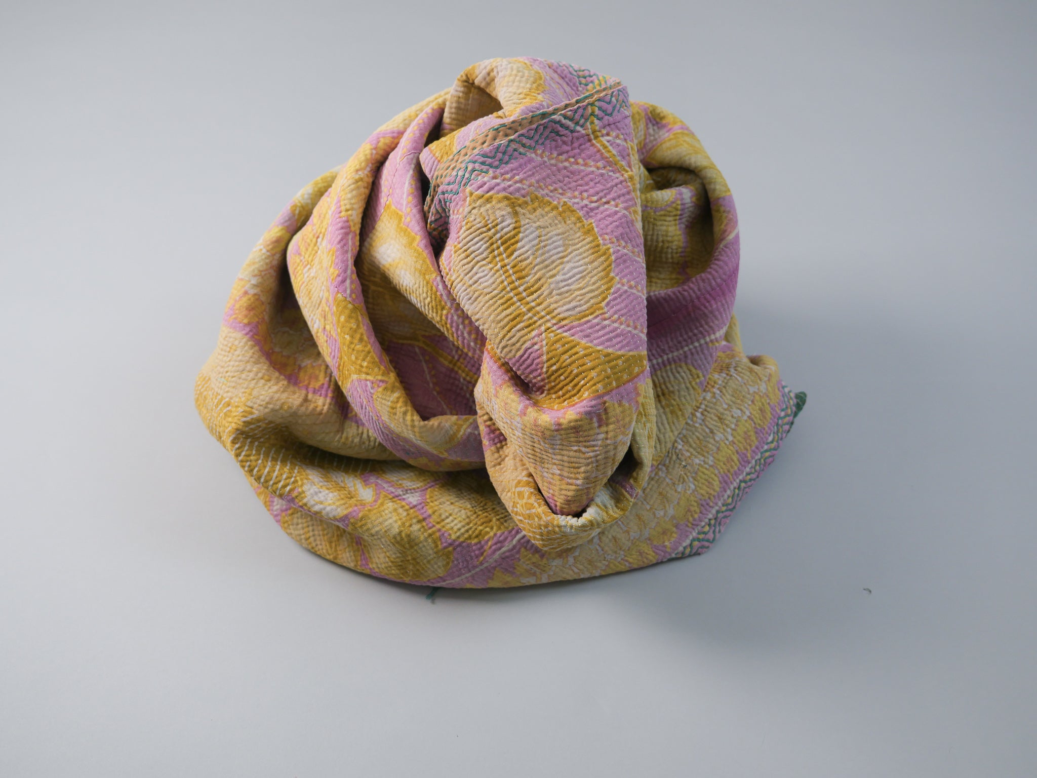 Kantha couvre lit en sari recyclé
