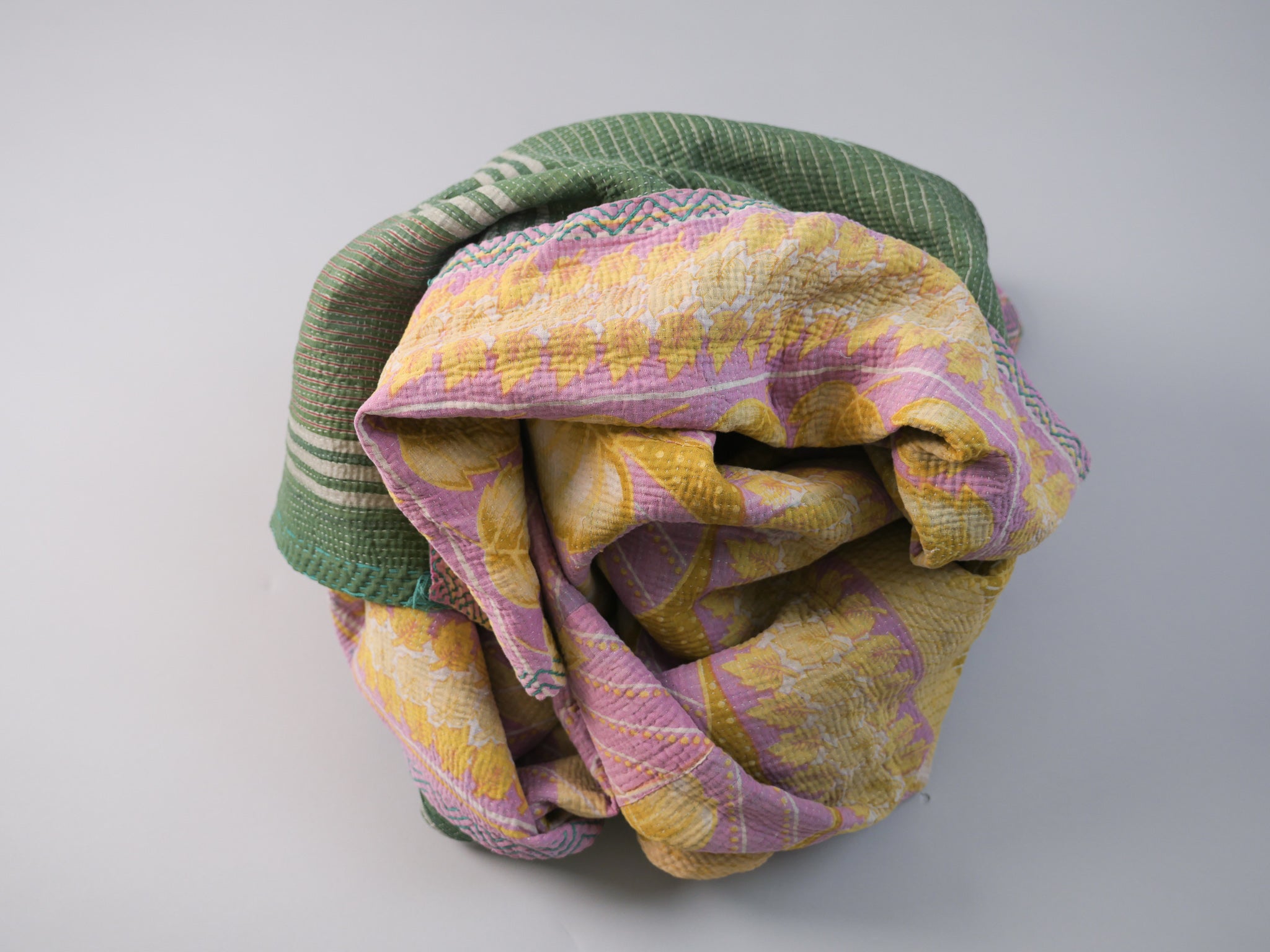 Kantha couvre lit en sari recyclé