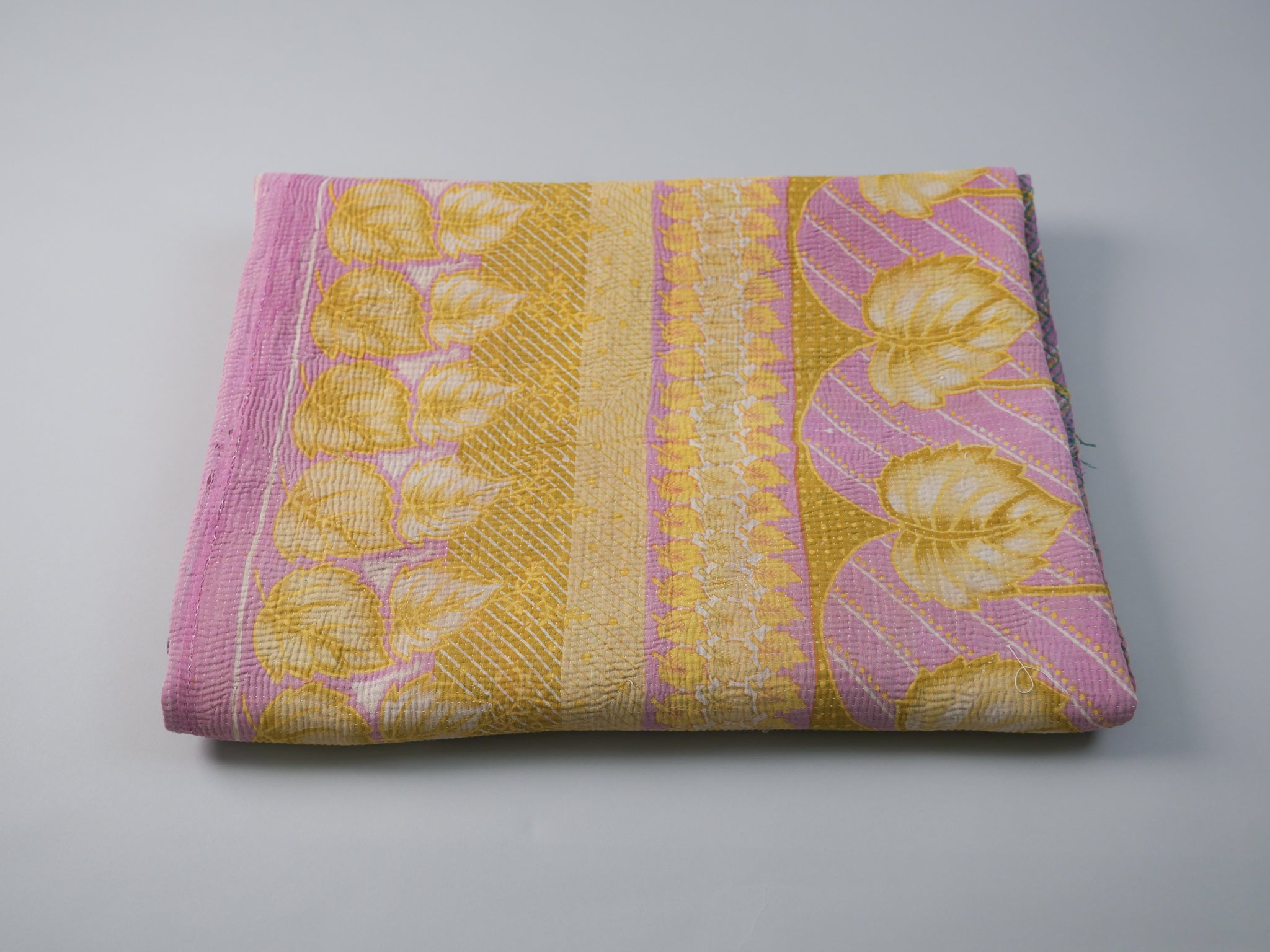 Kantha couverture en coton recyclé