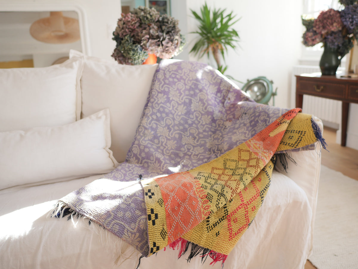 Kantha couvre lit, brodé main. 