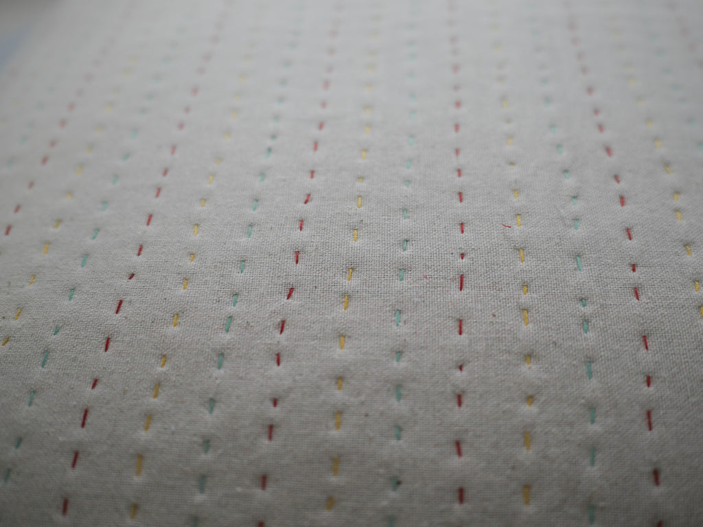 Coussin kantha brodé main en coton
