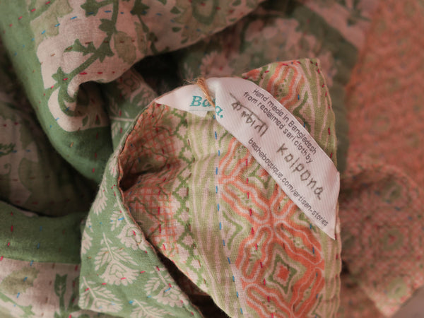 Courtepointe Baby Kantha recyclé contemporain, vert jardin
