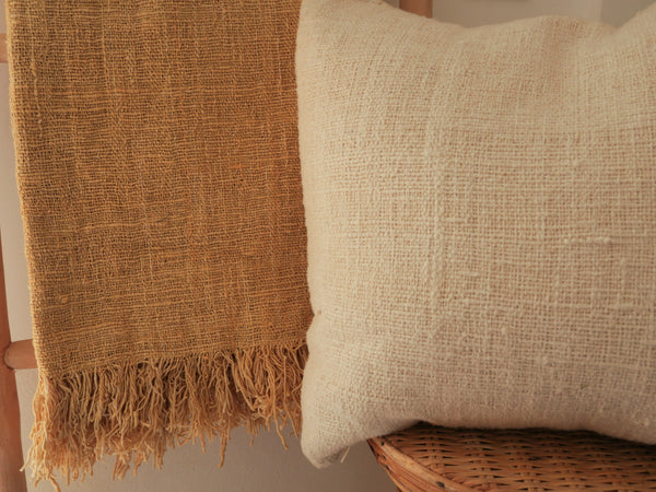 Housse de coussin en coton recyclé tissé main, blanc cassé, 50x50cm