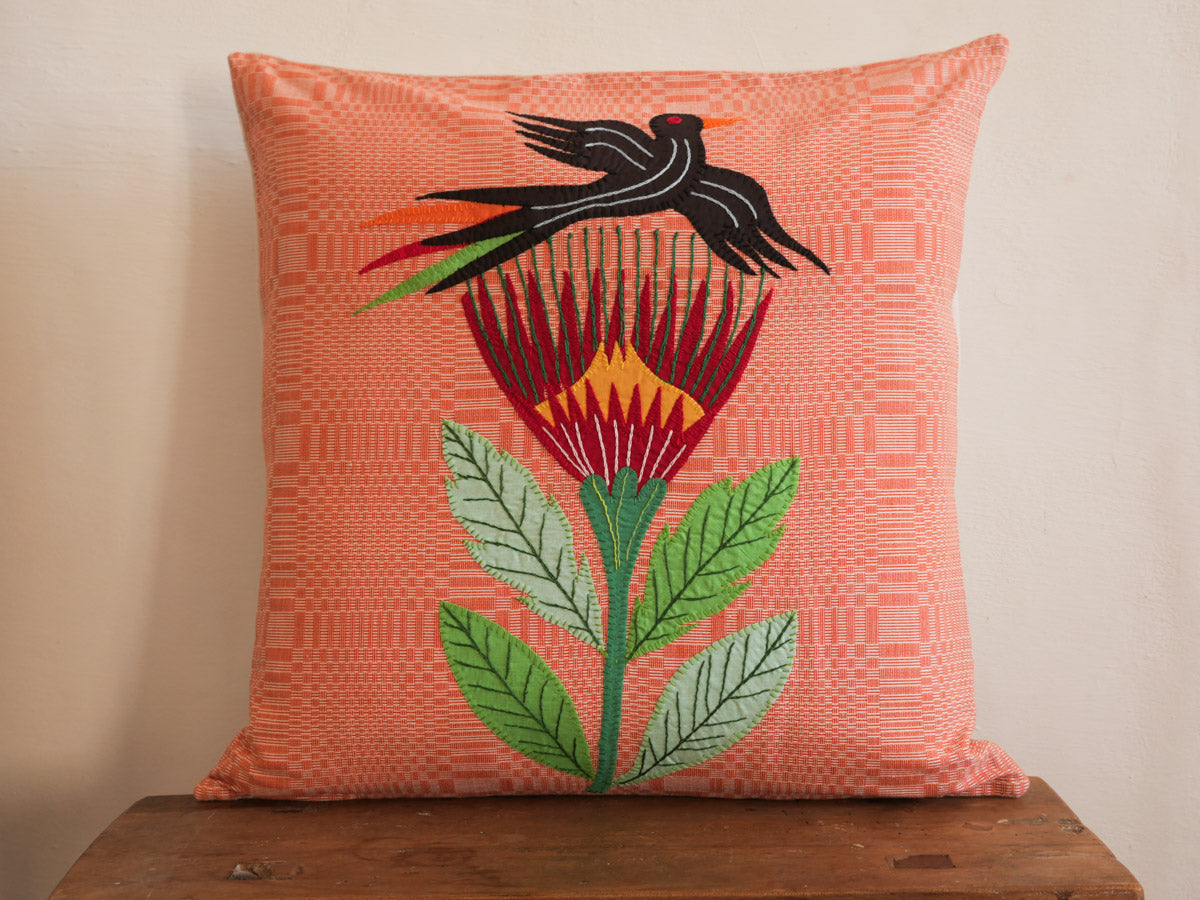 Storie coussin binakol appliqué Image principale du produit