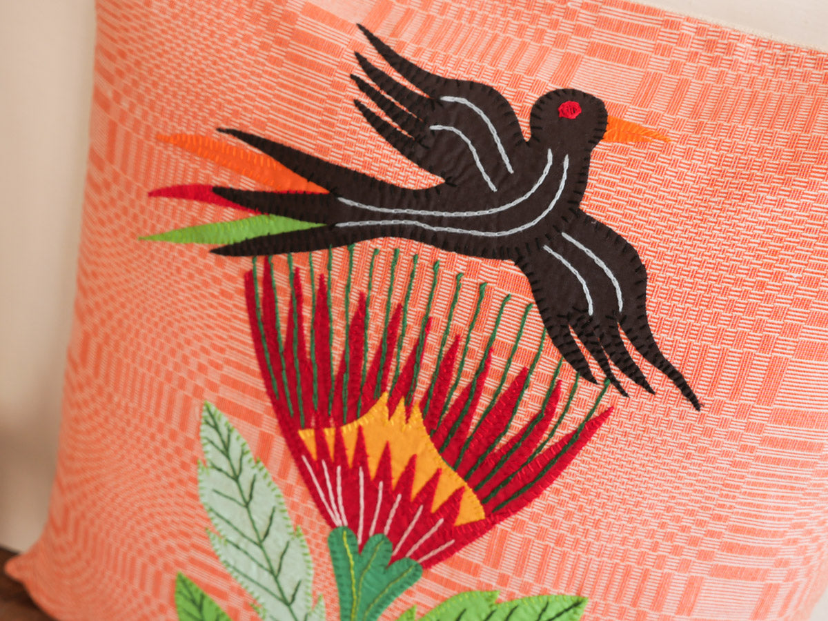 Coussin binakol oiseau protea brodé main, No3 Image secondaire du produit