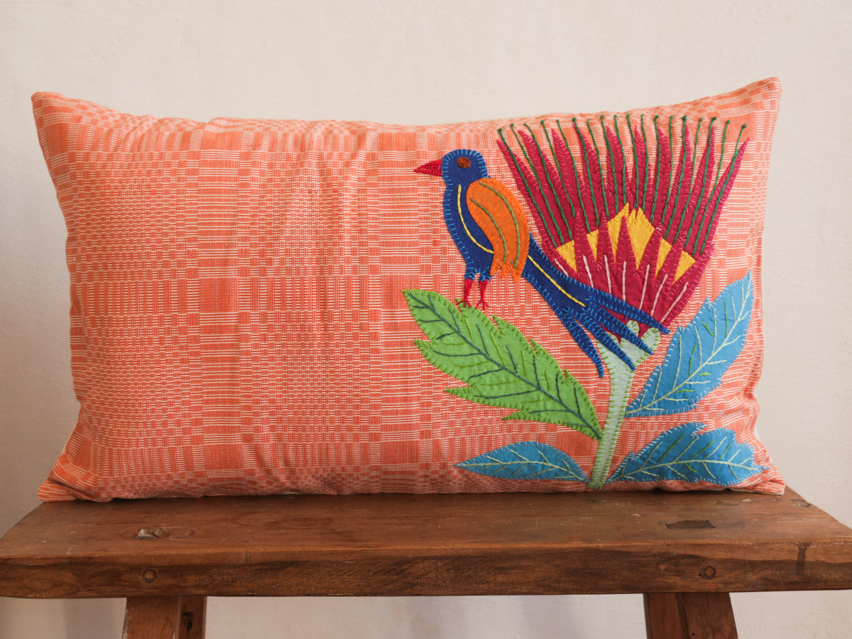 Storie coussin binakol appliqué Image principale du produit
