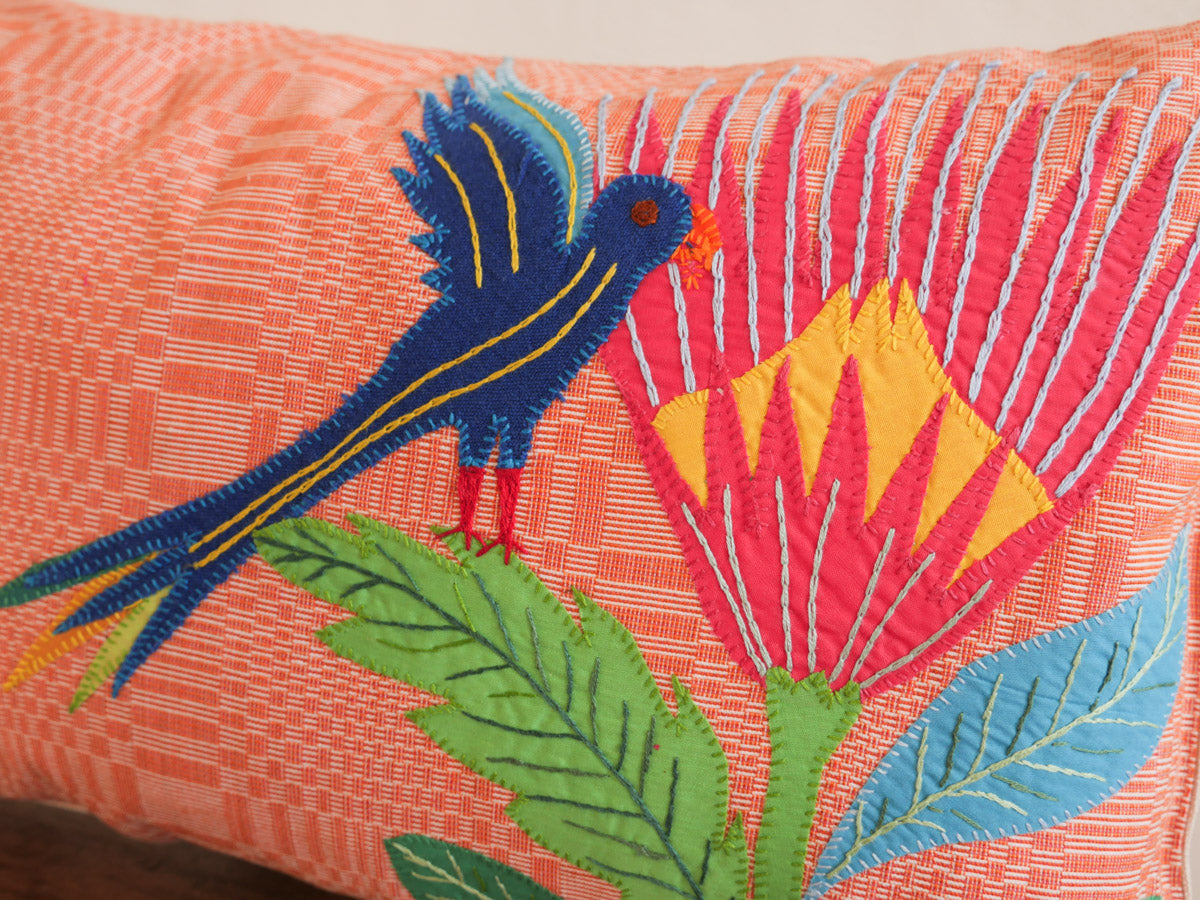 Coussin binakol oiseau brodé main,  30x 50 No.9 Image secondaire du produit